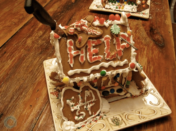 19 Best & Worst Gingerbread Houses Ever - Craziest Gingerbread Fails