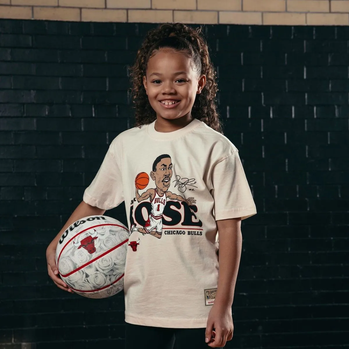 Youth Chicago Bulls Derrick Rose Caricature T-Shirt by Mitchell and Ness