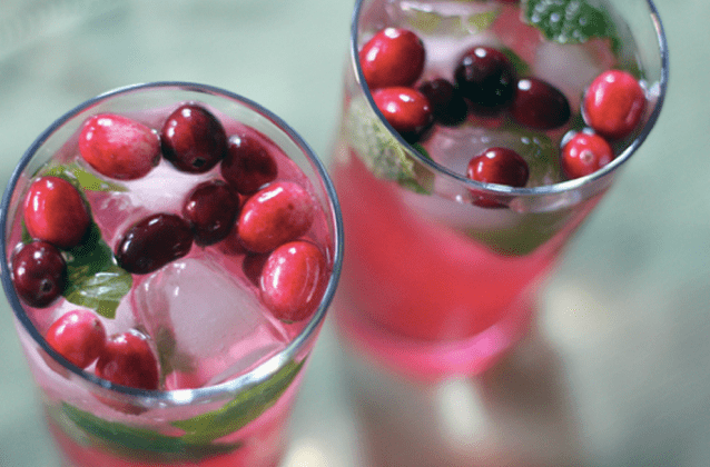 christmas-cocktails-cranberry-mojito