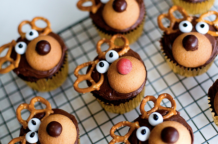 Pretzel Rudolph the red Nose Reindeer Cupcakes