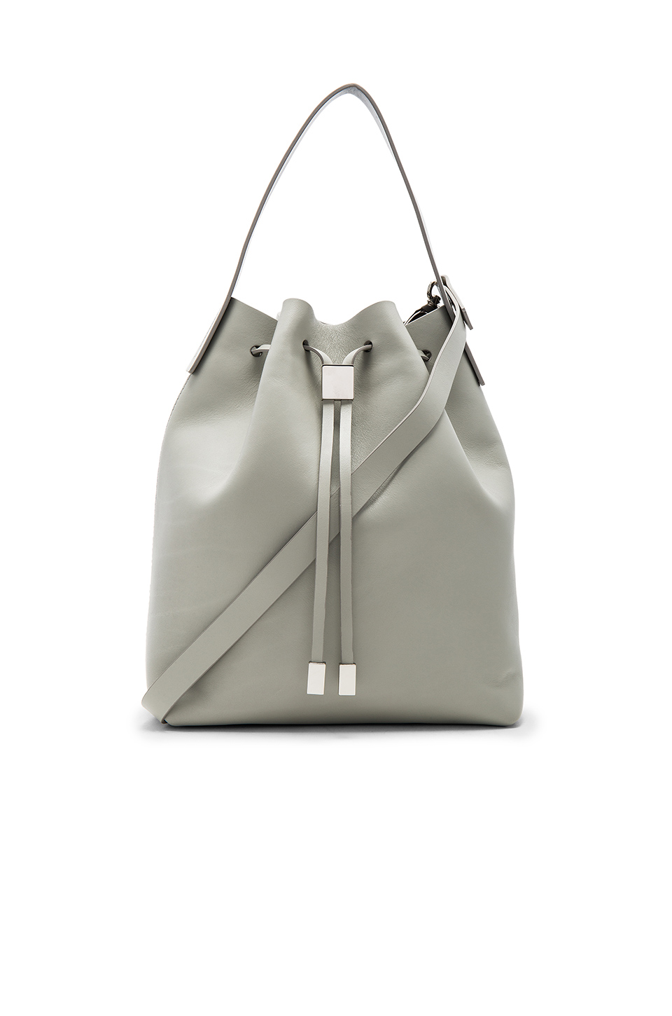 Longchamp introduces the Cuir de Russie bucket bag – GIST